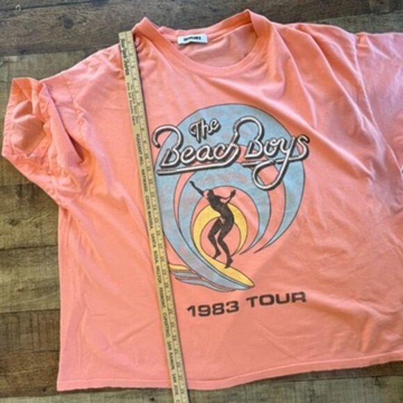 Daydreamer Beach Boys 1983 Boyfriend Band Tee Pink Short Sleeves One Size - Picture 5 of 9